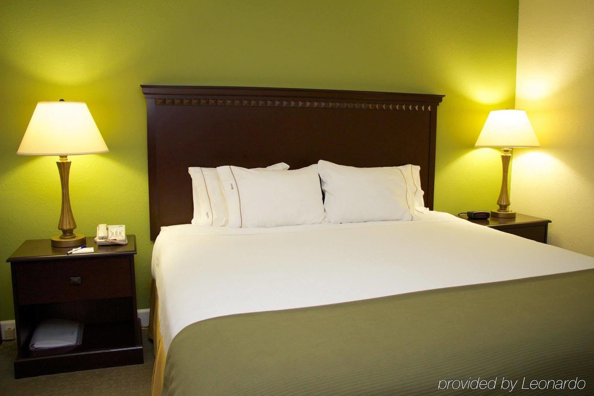 Express - Area By Ihg